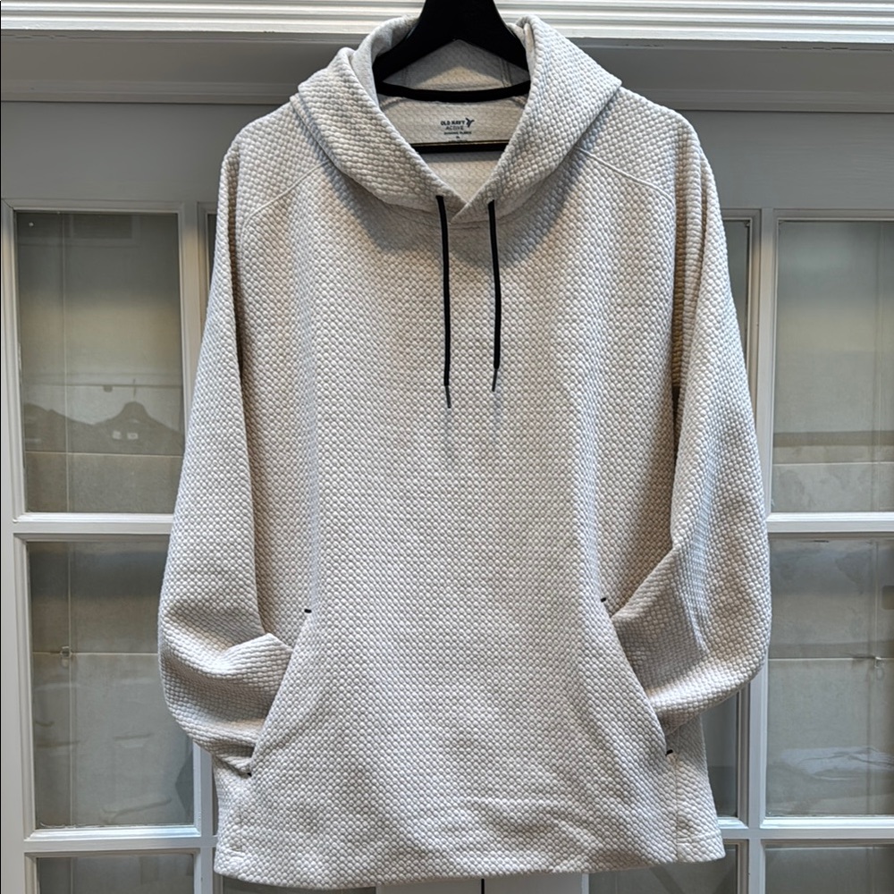 Old Navy Active Dynamic Fleece in White